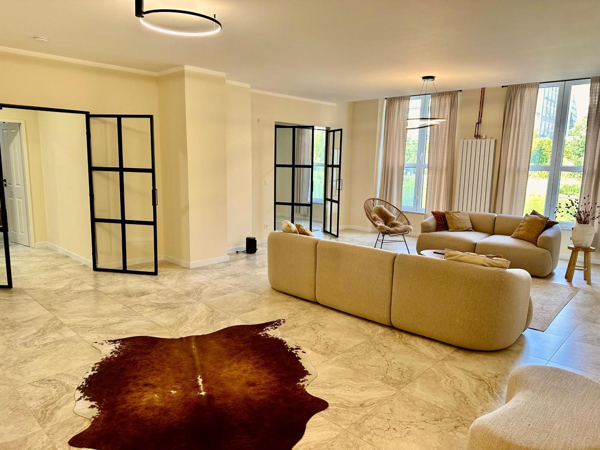 המבורג Sanierte 5 Zimmer Luxus Standard Apartment Auf 350Qm מראה חיצוני תמונה
