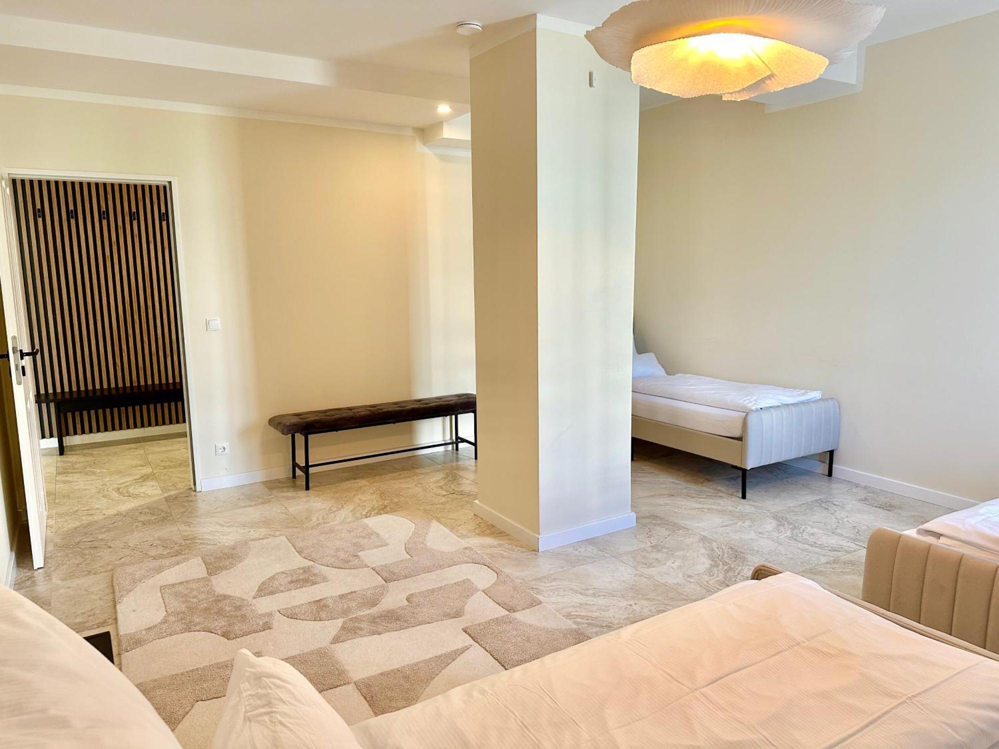 המבורג Sanierte 5 Zimmer Luxus Standard Apartment Auf 350Qm מראה חיצוני תמונה
