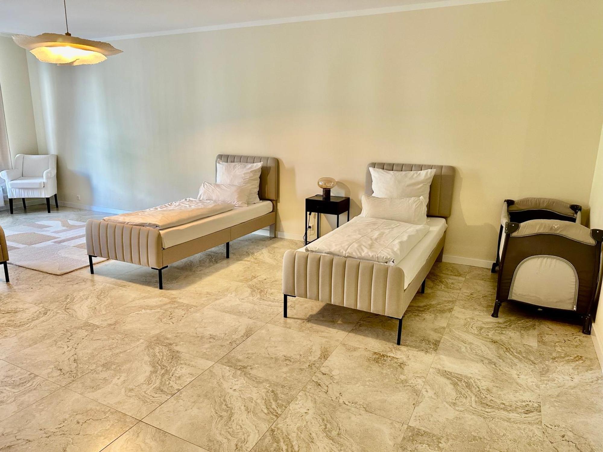המבורג Sanierte 5 Zimmer Luxus Standard Apartment Auf 350Qm מראה חיצוני תמונה